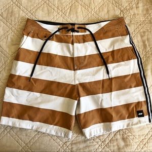 NWT Banks Journal Rolls Striped Boardshorts